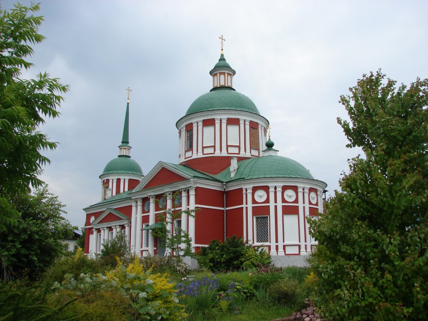 Пчела. Казанская Богородицкая Площанская мужская пустынь. Церковь Сошествия Святого Духа. фасады