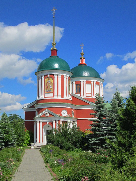 Пчела. Казанская Богородицкая Площанская мужская пустынь. Церковь Сошествия Святого Духа. фасады