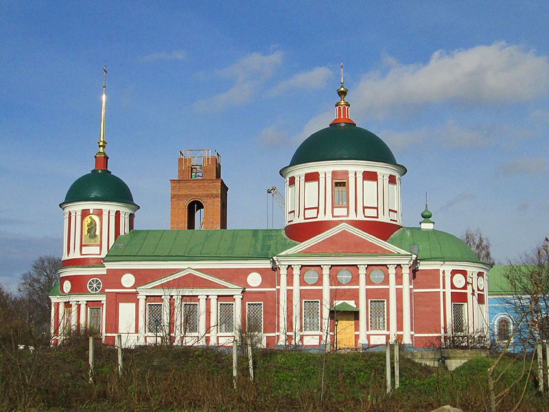 Казанская Богородицкая Площанская мужская пустынь. Церковь Сошествия Святого Духа, Пчела (Брасовский район, Брянская область). фасады