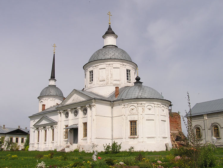 Пчела. Казанская Богородицкая Площанская мужская пустынь. Церковь Сошествия Святого Духа. фасады