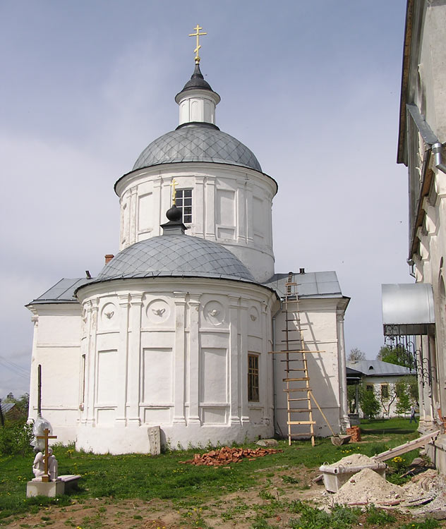 Казанская Богородицкая Площанская мужская пустынь. Церковь Сошествия Святого Духа, Пчела (Брасовский район, Брянская область). фасады