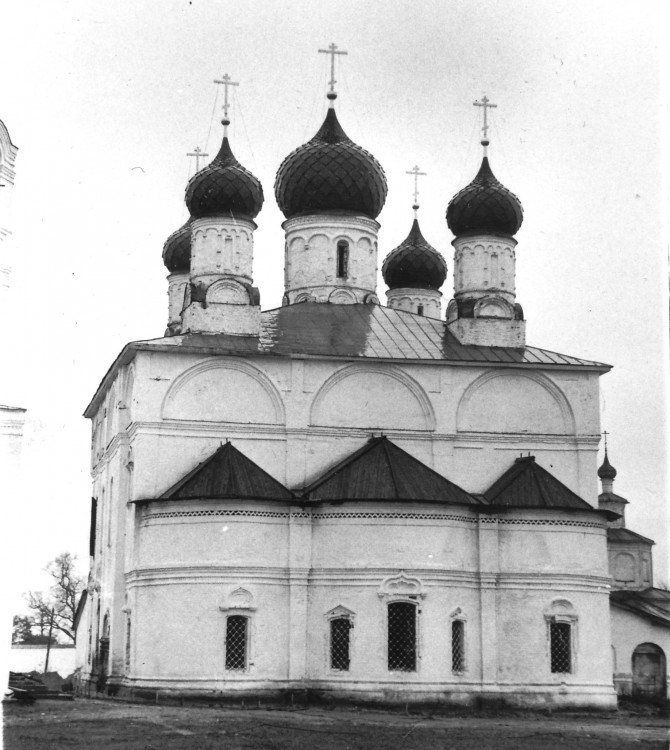 Макариев-Унженский монастырь. Собор Троицы Живоначальной, Макарьев (Макарьевский район, Костромская область). фасады, Фото В.В. Лелецкого