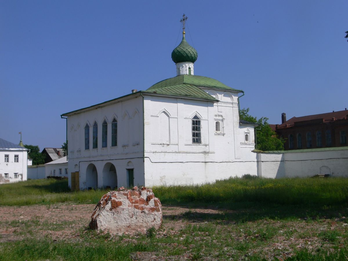 Макарьев. Макариев-Унженский монастырь. Церковь Николая Чудотворца. общий вид в ландшафте