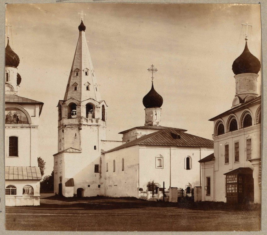 Макариев-Унженский монастырь. Церковь Благовещения Пресвятой Богородицы, Макарьев (Макарьевский район, Костромская область). архивная фотография, Благовещенская церковь в Макарьевском монастыре; в ней архив и казнохранилище. Альбом «Храмы и монастыри. Сергей Михайлович Прокудин-Горский. Из альбома 