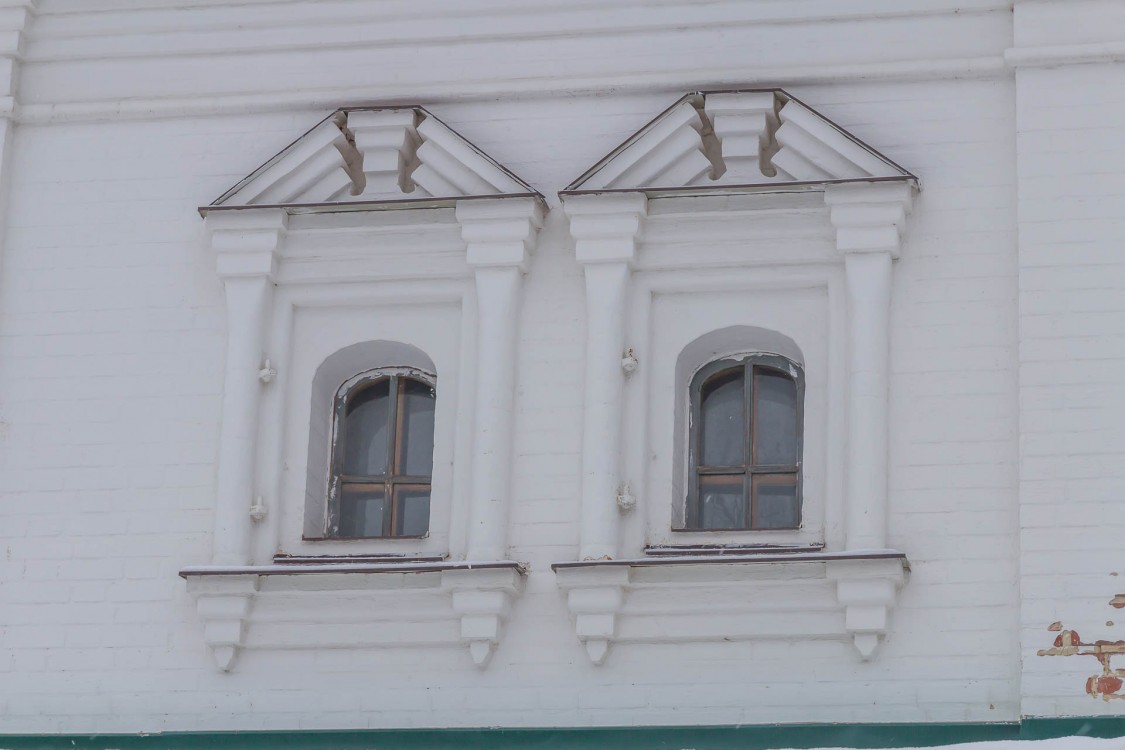 Церковь Троицы Живоначальной, Троицкое (Чеховский городской округ, Московская область). архитектурные детали