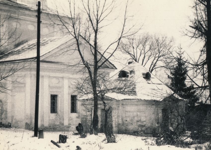 Церковь Воскресения Христова, Молоди (Чеховский городской округ, Московская область). архитектурные детали