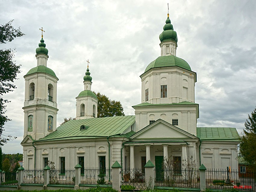 Молоди. Церковь Воскресения Христова. фасады