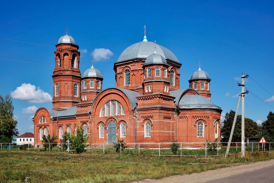 Серповое. Церковь Воскресения Словущего. фасады, Церковь Воскресения Словущего в селе Серповое