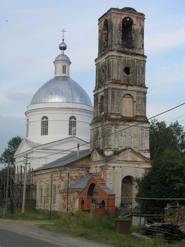 Кирилловка. Церковь Троицы Живоначальной. фасады