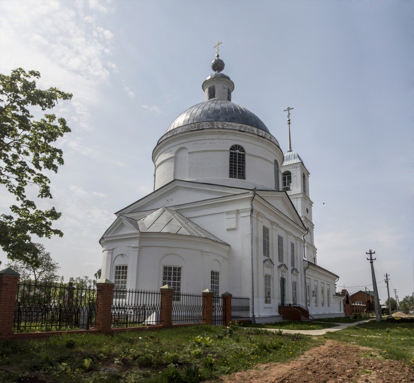 Кирилловка. Церковь Троицы Живоначальной. фасады