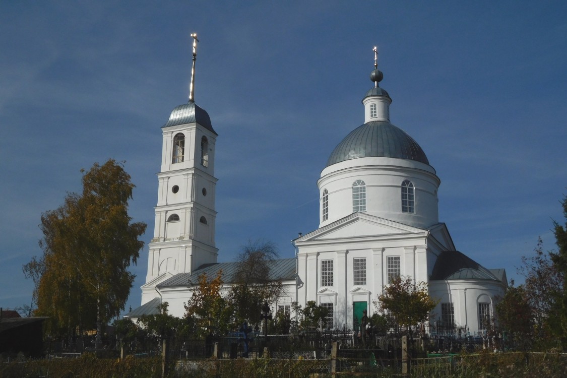 Церковь Троицы Живоначальной, Кирилловка (Арзамасский район и г. Арзамас, Нижегородская область). фасады