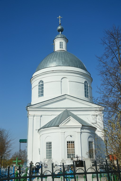 Церковь Троицы Живоначальной, Кирилловка (Арзамасский район и г. Арзамас, Нижегородская область). фасады
