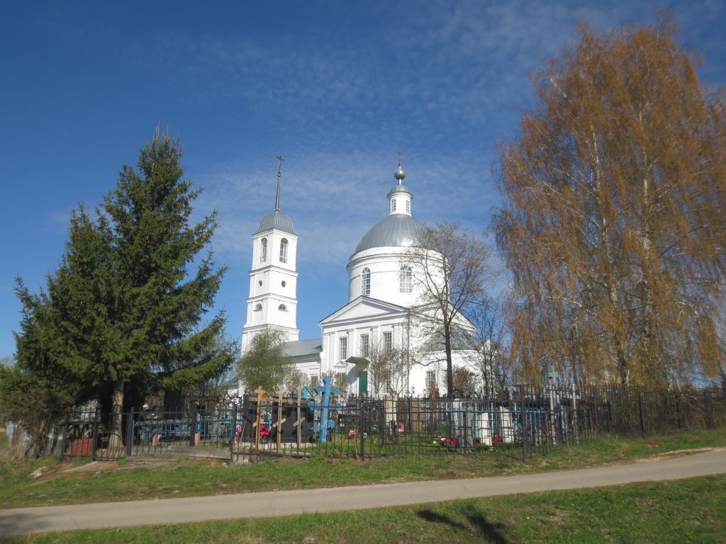 Церковь Троицы Живоначальной, Кирилловка (Арзамасский район и г. Арзамас, Нижегородская область). фасады
