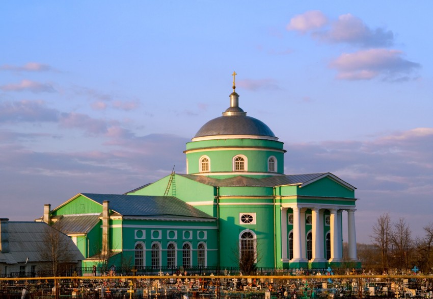 Выездное. Церковь Сергия Радонежского. фасады
