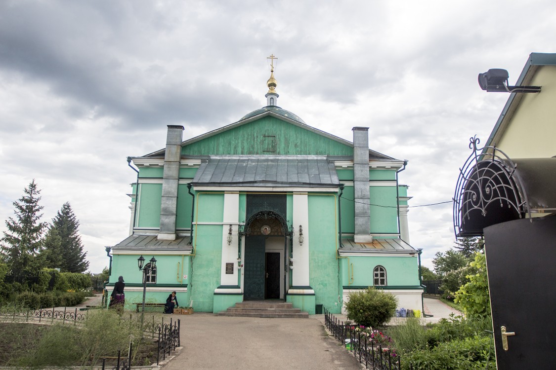 Выездное. Церковь Сергия Радонежского. фасады