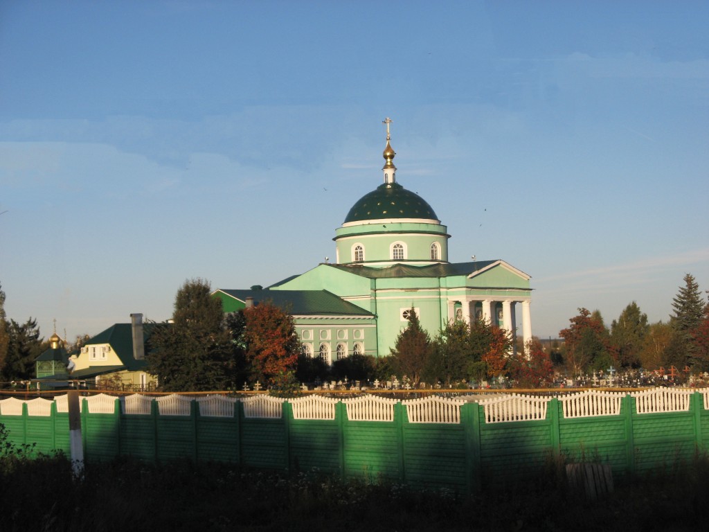 Церковь Сергия Радонежского, Выездное (Арзамасский район и г. Арзамас, Нижегородская область). общий вид в ландшафте, Вид скита с трассы Дивеево-Арзамас