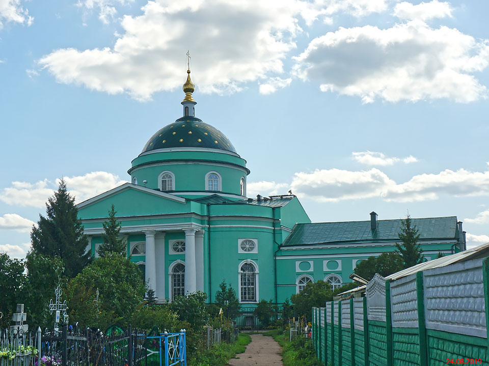 Выездное. Церковь Сергия Радонежского. фасады