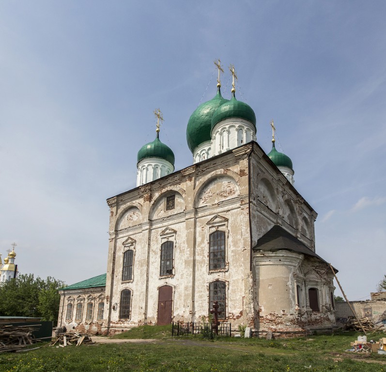 Арзамас. Спасо-Преображенский монастырь. Собор Спаса Преображения. фасады