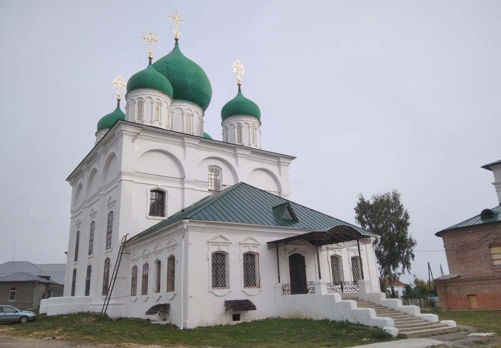 Арзамас. Спасо-Преображенский монастырь. Собор Спаса Преображения. фасады