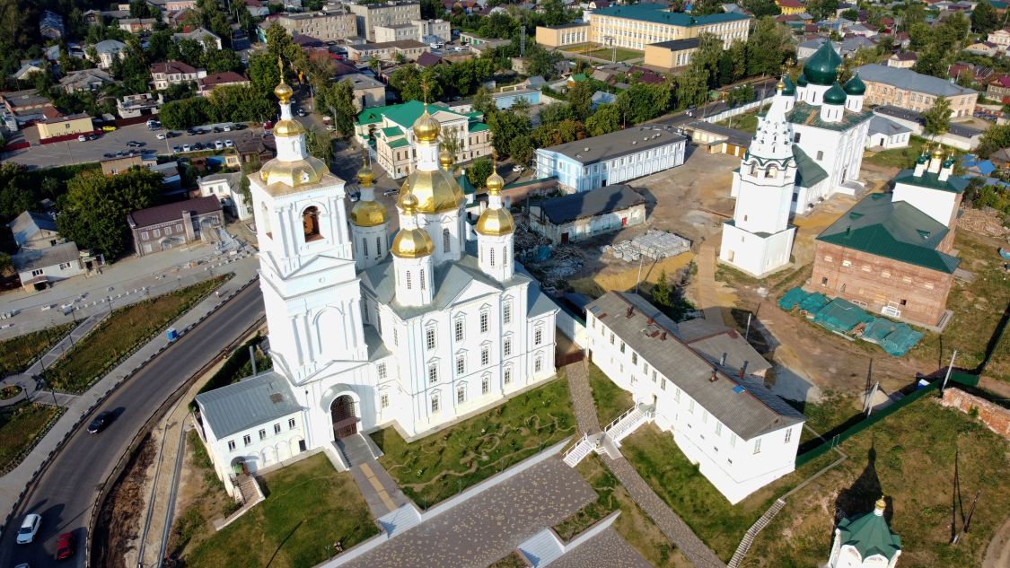 Спасо-Преображенский монастырь. Церковь Благовещения Пресвятой Богородицы, Арзамас (Арзамасский район и г. Арзамас, Нижегородская область). общий вид в ландшафте