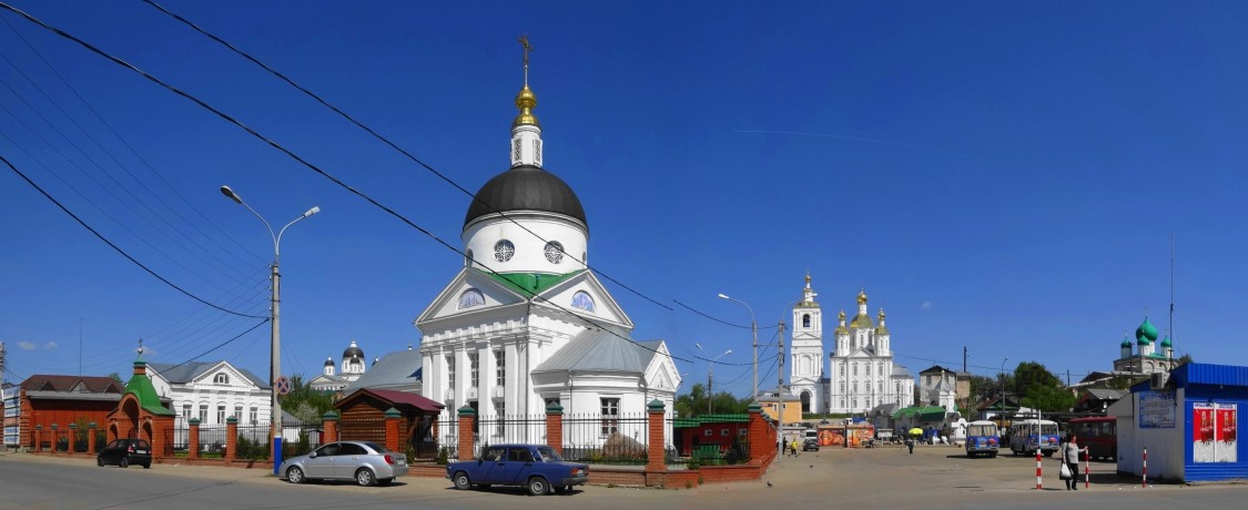 Арзамас. Церковь Владимирской иконы Божией Матери. общий вид в ландшафте, вид с ул.Ленина: Воскресенский собор, Владимирская ц., Благовещенская ц., Преображенский собор