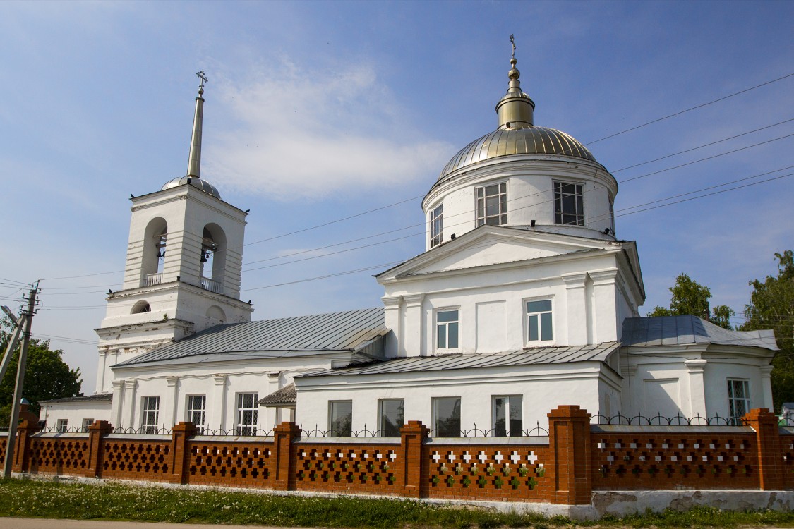 Арзамас. Церковь Сошествия Святого Духа. фасады