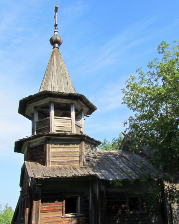 Часовня Варлаама Хутынского, Пегрема (Медвежьегорский район, Республика Карелия). архитектурные детали, колокольня, вид с юга