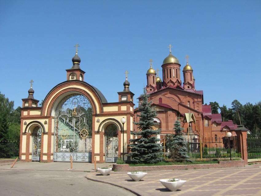 Церковь Петра и Павла, Ильинский (Раменский район и гг. Бронницы, Жуковский, Московская область). фасады