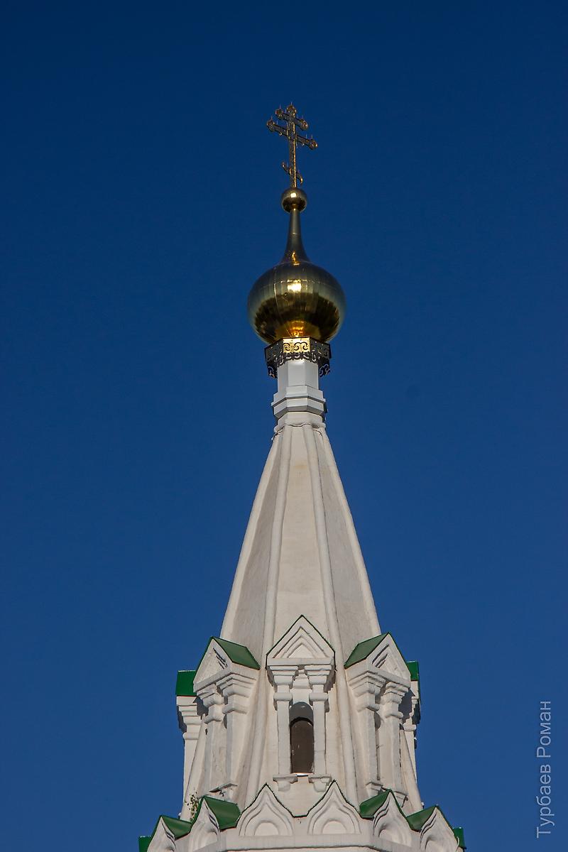 Завершение колокольни, архитектурные детали. Троицкий женский монастырь. Церковь Казанской иконы Божией Матери (надвратная), Муром (Муромский район и г. Муром, Владимирская область)