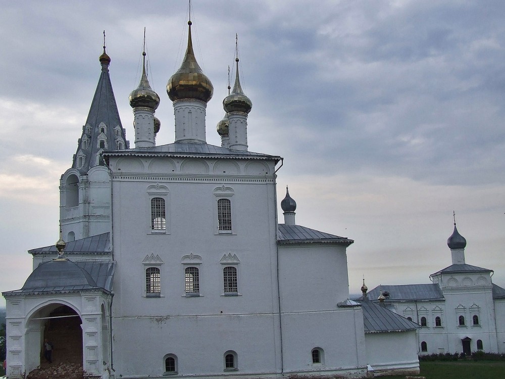 Гороховец. Троицкий Никольский мужской монастырь. Собор Троицы Живоначальной. фасады