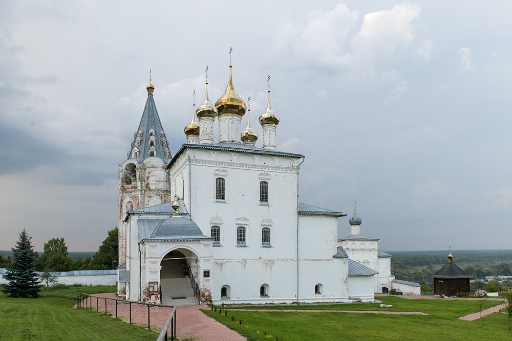 Гороховец. Троицкий Никольский мужской монастырь. Собор Троицы Живоначальной. фасады