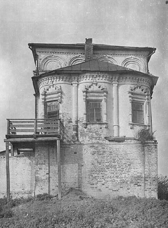 Троицкий Никольский мужской монастырь. Церковь Иоанна Лествичника, Гороховец (Гороховецкий район, Владимирская область). архивная фотография, Алтарная часть с квартирой, оборудованной отдельным входом (фото Свод памятников)