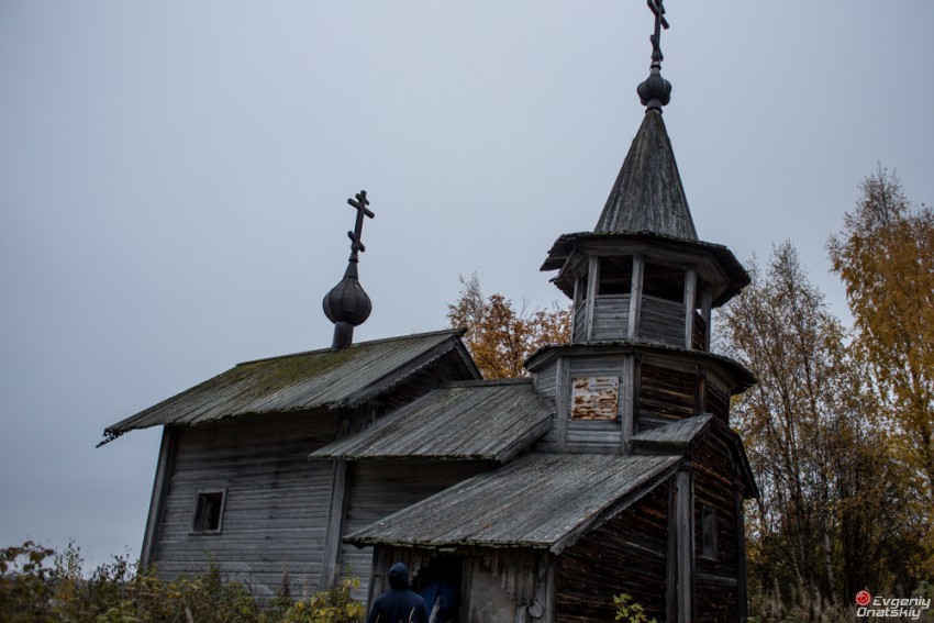 Часовня Варлаама Хутынского, Пегрема (Медвежьегорский район, Республика Карелия). фасады, Внедорожная краеведческая экспедиция в Пегрему. Организатор экспедиции: спортивная команда 