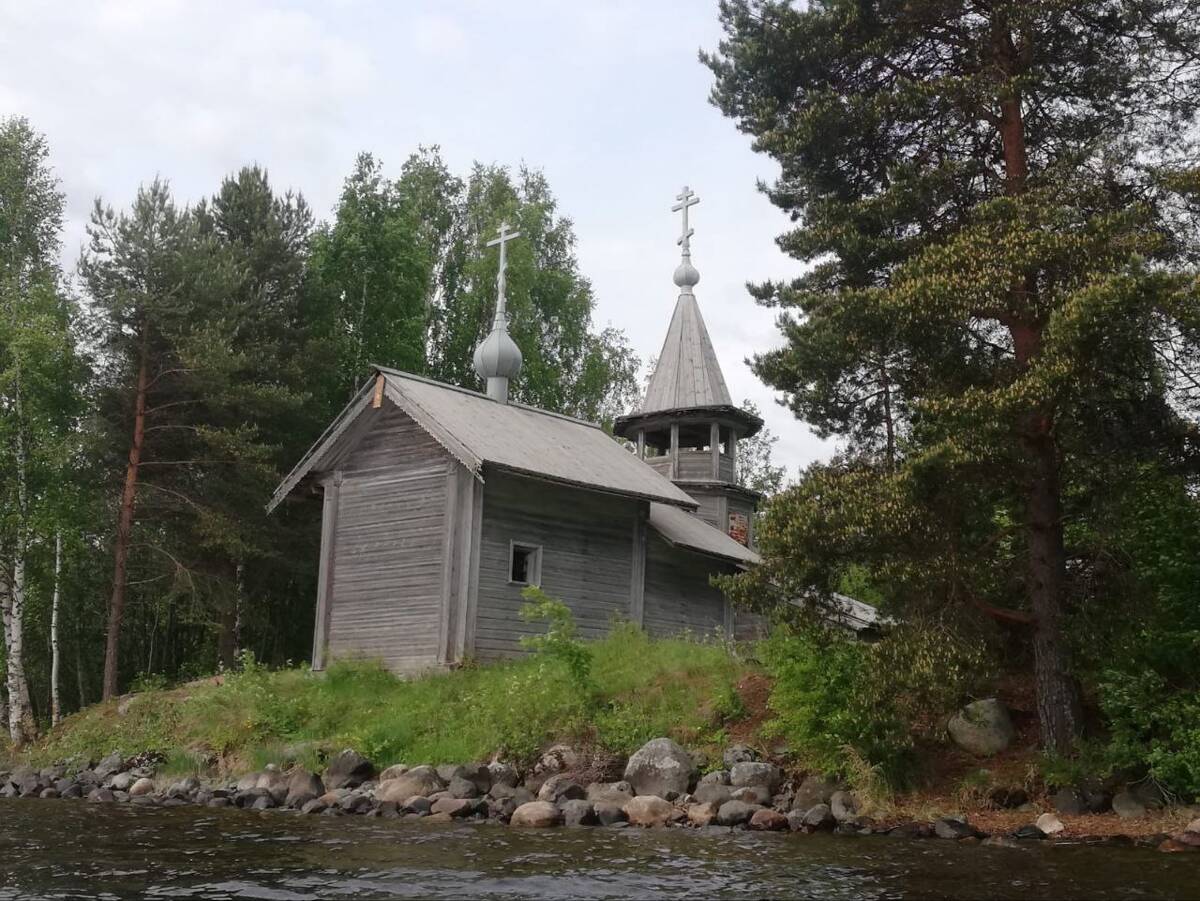 Часовня Варлаама Хутынского, Пегрема (Медвежьегорский район, Республика Карелия). общий вид в ландшафте, Экспедиция 
