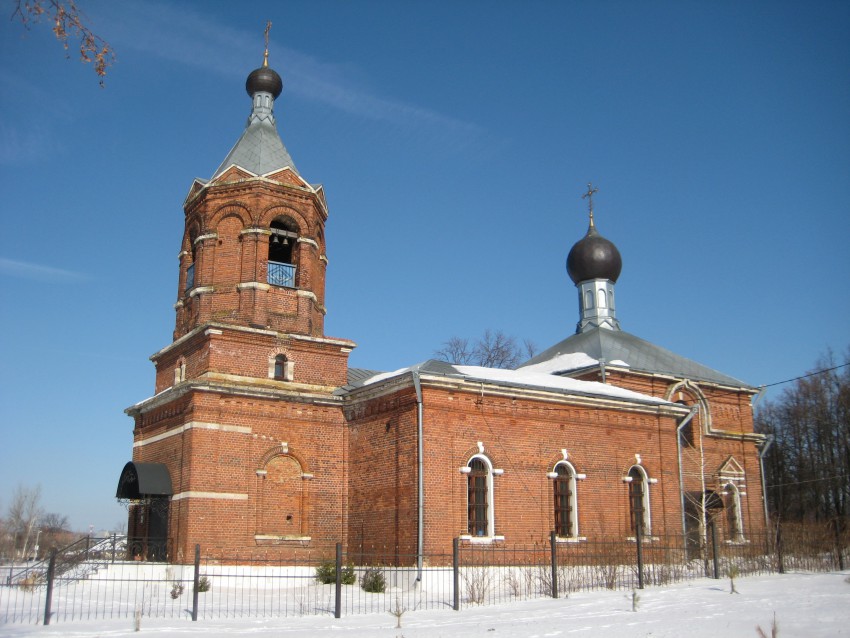 Еганово. Церковь Покрова Пресвятой Богородицы. общий вид в ландшафте