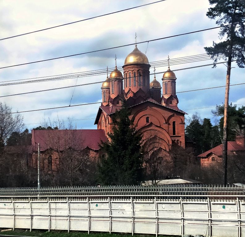 Церковь Петра и Павла, Ильинский (Раменский район и гг. Бронницы, Жуковский, Московская область). фасады