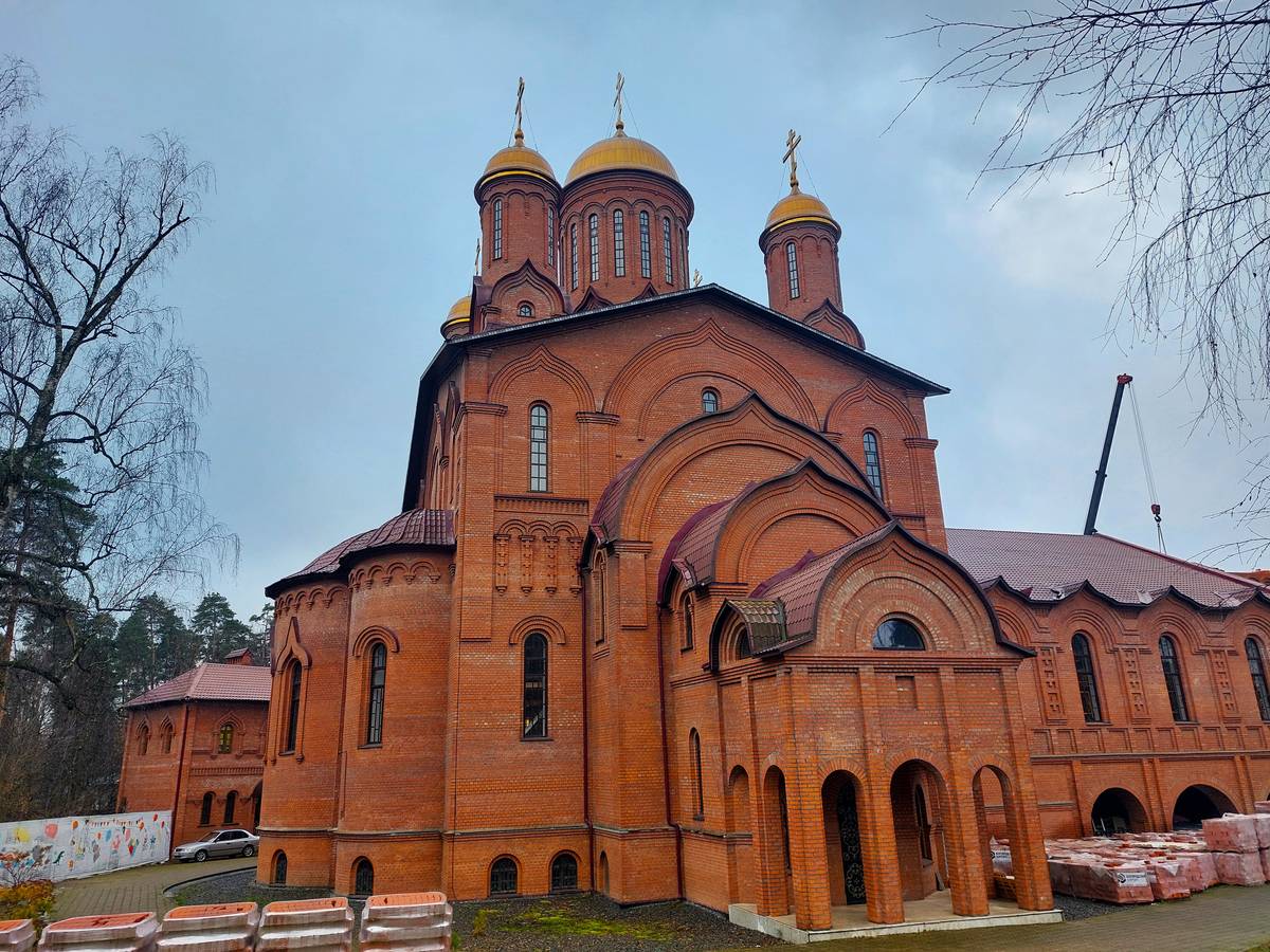 Церковь Петра и Павла, Ильинский (Раменский район и гг. Бронницы, Жуковский, Московская область). фасады