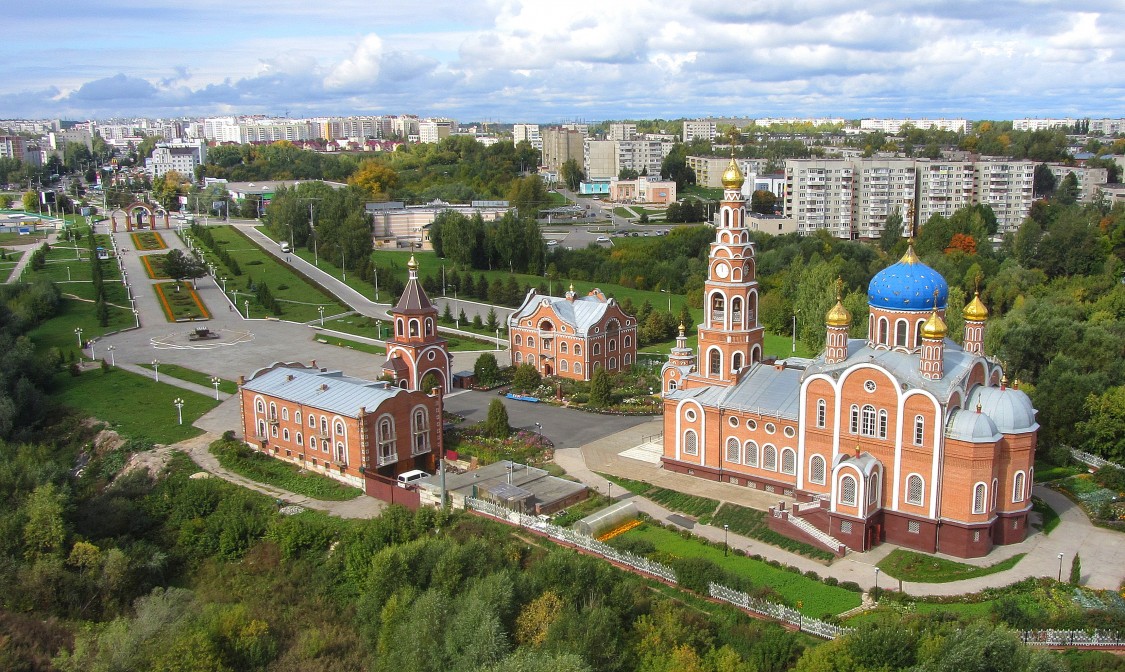 Собор Владимира равноапостольного, Новочебоксарск (Новочебоксарск, город, Республика Чувашия). общий вид в ландшафте