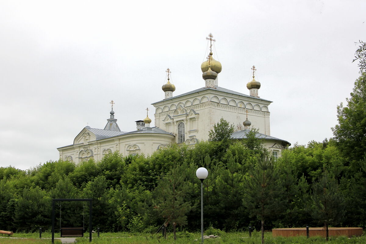Собор Троицы Живоначальной, Мариинский Посад (Мариинско-Посадский район, Республика Чувашия). фасады, Вид с юго-востока.