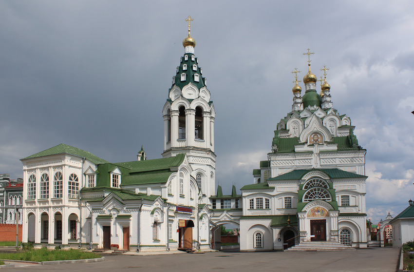 Йошкар-Ола. Церковь Троицы Живоначальной. фасады