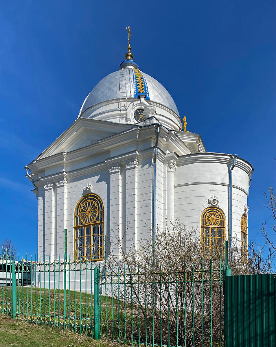Церковь Иоанна Кронштадтского, Чебоксары (Чебоксары, город, Республика Чувашия). фасады, Вид с юго-востока