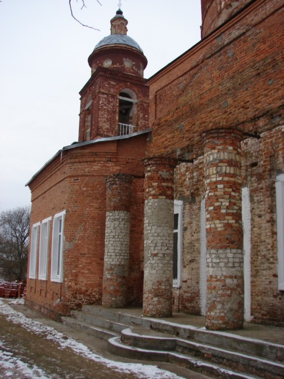 Церковь Рождества Христова, Теменичи (Брянский район, Брянская область). архитектурные детали