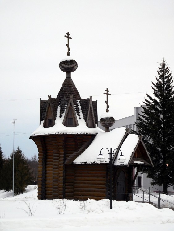 Брянск. Часовня Покрова Пресвятой Богородицы на Славянской площади. фасады