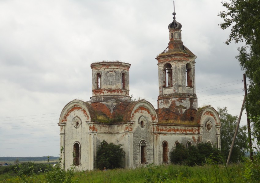 Церковь Троицы Живоначальной (новая), Волчихинский Майдан (Арзамасский район и г. Арзамас, Нижегородская область). фасады