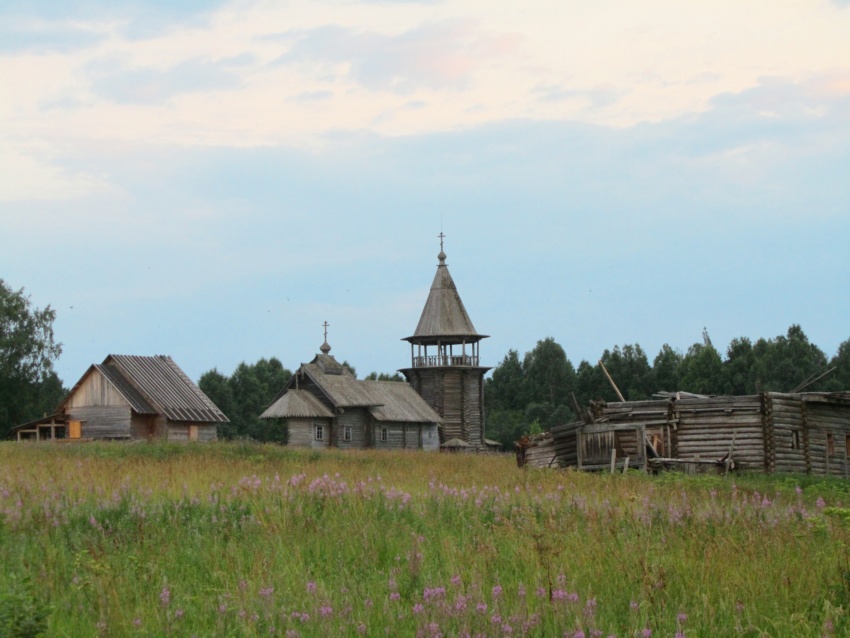 Церковь Илии Пророка, Поля (Медвежьегорский район, Республика Карелия). общий вид в ландшафте, вид с а/д Толвуя - Типиницы