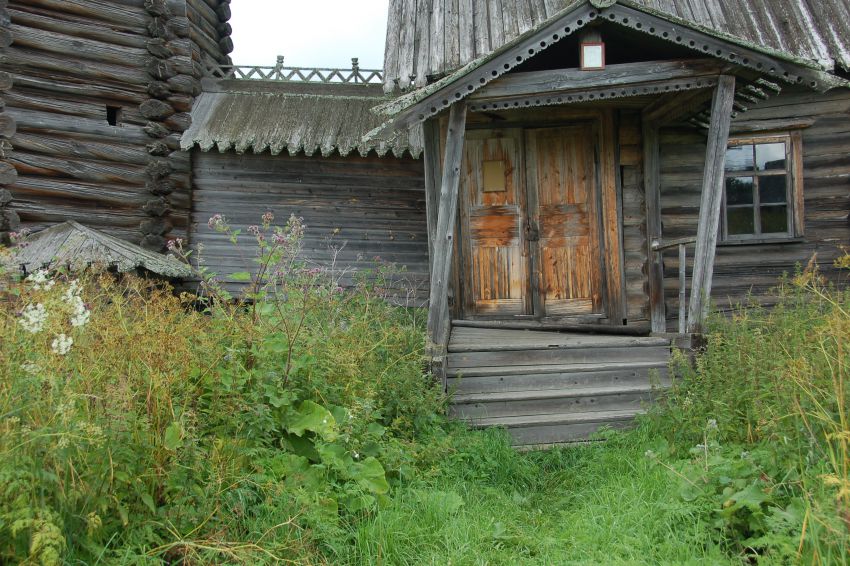 Церковь Илии Пророка, Поля (Медвежьегорский район, Республика Карелия). архитектурные детали
