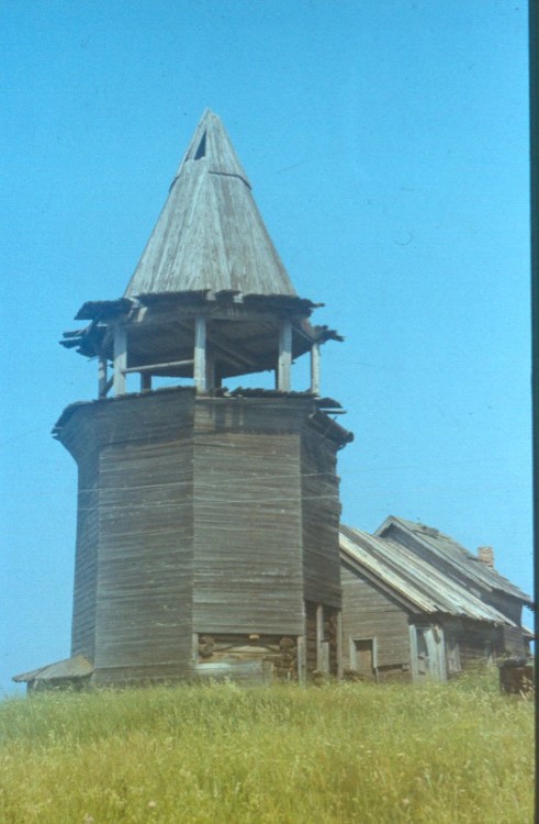 Церковь Илии Пророка, Поля (Медвежьегорский район, Республика Карелия). документальные фотографии, снимок сделан летом 1988