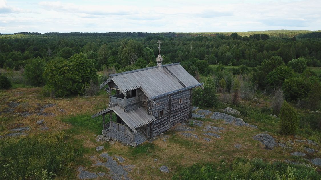 Подгорская (Паяницы). Часовня Михаила Архангела. общий вид в ландшафте