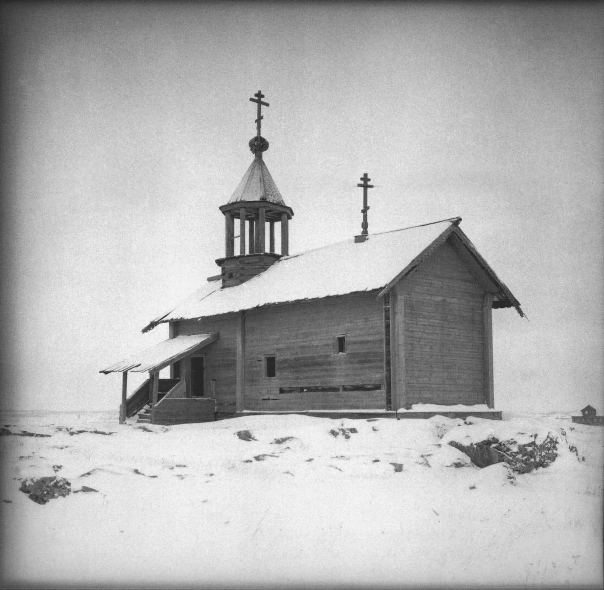 Часовня Михаила Архангела, Подгорская (Паяницы) (Медвежьегорский район, Республика Карелия). архивная фотография, Фото 1942 года из фондов Kansallisarkisto. Автор Lars Pettersson
