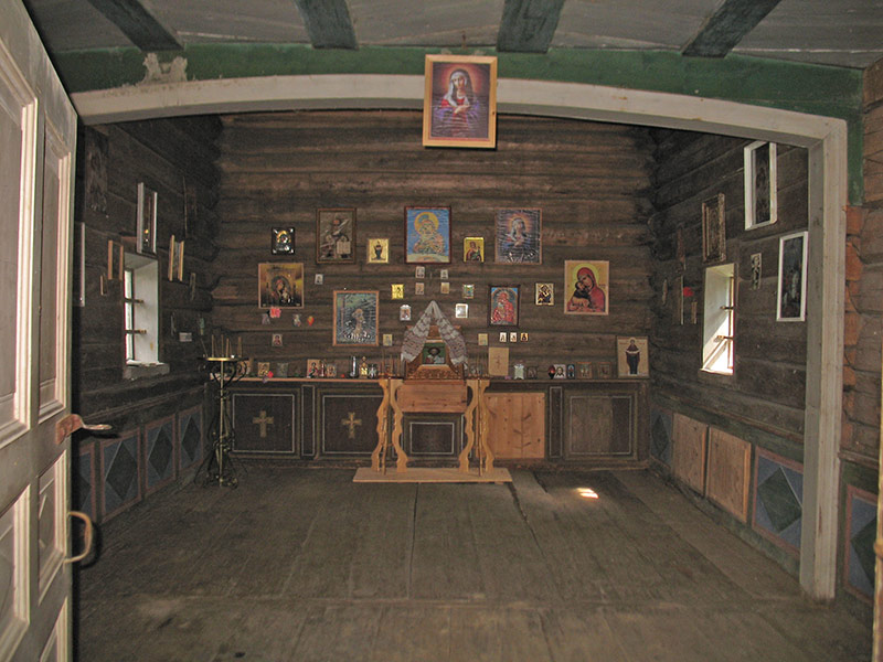 Часовня Николая Чудотворца, Тамбицы (Медвежьегорский район, Республика Карелия). интерьер и убранство, иконостас